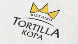 logo-pequeño-Bizkaiko-Tortilla-Kopa-Diseño-Branding-comunicacion-Sukalmedia-Estudio-creativo